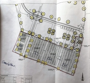 Gravfelter_Klæbu_kirkegård.JPG